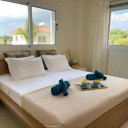 Elena Front Beach Apt *